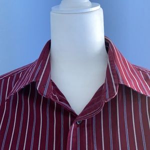 Roundtree and Yorke men’s dress shirt: M